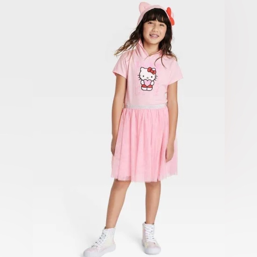 Hello kitty pink girls dress size 6X small size like new no tags